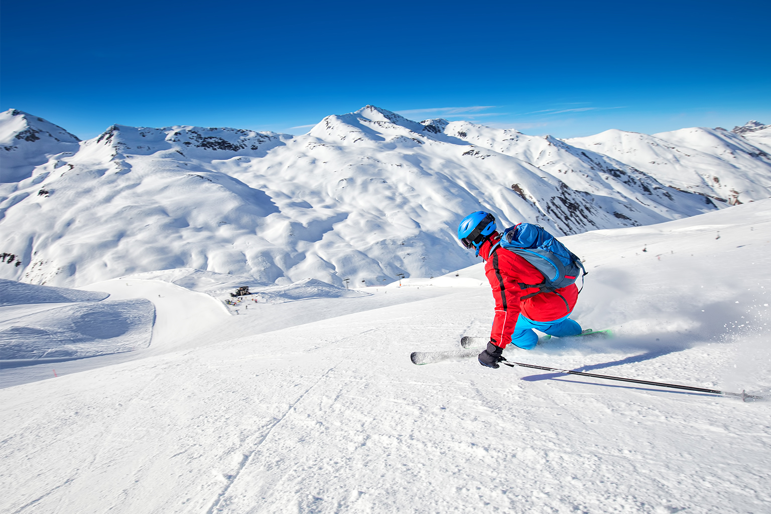 Cumulo di neve fresca nella pista da sci: responsabilità